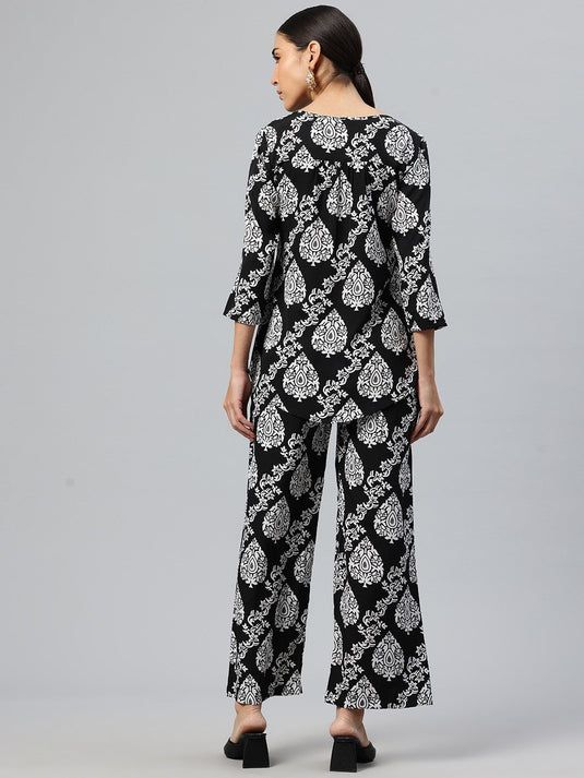 Women Lace Detail Yoke Design Floral Printed Top with Trousers