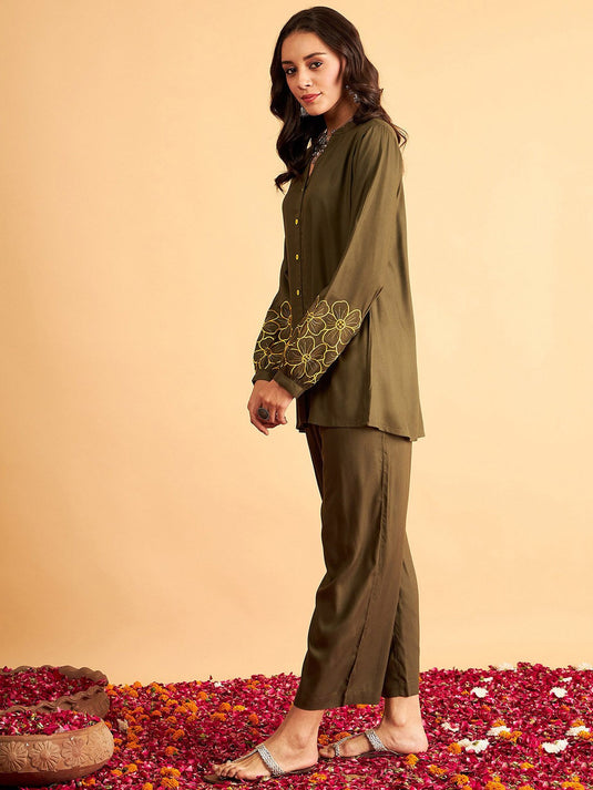 Embroidered Shirt-Collar Shirt With Trouser